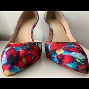 New BCBG Generation 9 floral heels worn indoors once